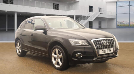 AUDI Q5 2.0 TDI S line