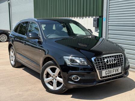 AUDI Q5 2.0 TDI S line