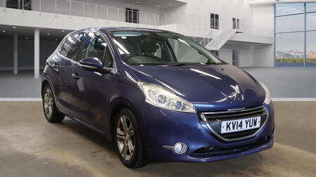 PEUGEOT 208 1.6 e-HDi Allure